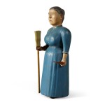 VERY FINE CARVED AND POLYCHROME PAINT-DECORATED WOOD SCULPTURE OF A DOMESTIC LADY WITH BROOM AND DUSTPAN, LATE 19TH OR EARLY 20TH CENTURY