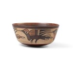 Bol polychrome à décor de colibris, Nazca, Pérou, 300-600 AP. J.-C. | Nasca polychrome bowl with humming birds, Peru, AD 300-600