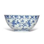 A large blue and white 'birds and flowers' bowl, Late Ming dynasty | 明末 青花花鳥圖大盌
