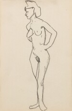 Femme nue debout de trois quarts vers la gauche, main à la hanche