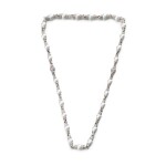 Pair of cultured and diamond necklaces | Paire de colliers perles de culture et diamants 
