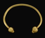 A GOLD TORQUE, CIRCA 3RD/1ST CENTURY B.C., OR LATER