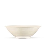 A Dingyao lobed bowl, Five dynasties - Northern Song dynasty | 五代至北宋 定窰白釉撇口斗笠盌