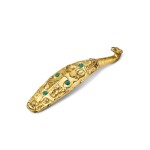 An inlaid gilt-bronze belt hook, Eastern Zhou dynasty, Warring States period 東周戰國時期 銅鎏金嵌寶龍紋帶鉤