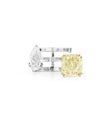 Bague diamant Fancy Yellow et diamants | Fancy Yellow diamond and diamond ring