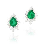 Pair of emerald and diamond ear clips | Paire de clips émeraudes et diamants