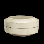 A rare Dingyao white-glazed box and cover Northern Song dynasty, dated Yuanyou 4th year, corresponding to 1089 | 北宋元祐四年（1089年） 定窰白釉蓋盒 《元祐四年》款