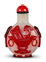 A red overlay glass 'treasures' snuff bottle Qing dynasty, 18th century | 清十八世紀 珍珠地套寶石紅料清供博古圖鼻煙壺