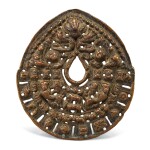 A copper-alloy 'Khyung' thogchag, Tibet, 12th - 15th century 十二至十五世紀 西藏 大鵬金翅鳥天鐵