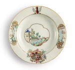 A CHINESE EXPORT SOUP PLATE, QING DYNASTY, QIANLONG PERIOD, CIRCA 1745