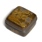 A FINE EARLY LACQUER KOGO [INCENSE BOX], MUROMACHI-MOMOYAMA PERIOD, 15th-16TH CENTURY
