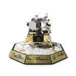 APOLLO LUNAR MODULE MODEL, PRODUCED BY THE FRANKLIN MINT, SIGNED BY SIX MOON WALKERS