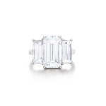 Diamond Ring | 5.01克拉 方形 F色 鑽石 配 1.52 及1.51克拉 方形 E色 鑽石 戒指