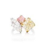 Fancy Pink Diamond and Diamond Ring | 1.03 克拉 彩粉紅色鑽石 配 3.01 克拉 D色 鑽石 及 4.50克拉 U至V色 鑽石 戒指
