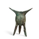 A rare archaic bronze ritual wine vessel (Jiao), Late Shang dynasty | 商末 史角