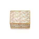 A decorative gold and mother-of-pearl snuff box, 19th century in earlier taste