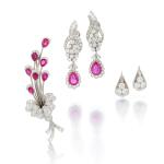 Pair of ruby and diamond earrings and a ruby and diamond brooch (Paio di orecchini e una spilla con rubini e diamanti)