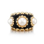 Cultured Pearl and Enamel Ring | 香奈兒 | 養殖珍珠 配 琺瑯彩 戒指