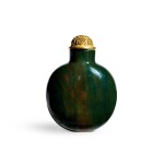 A jasper snuff bottle, Qing dynasty, 18th / 19th century | 清十八 / 十九世紀 碧石鼻煙壺