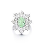 Fancy Green Diamond and Diamond Ring |  3.04克拉 彩綠色鑽石 配 鑽石戒指