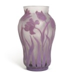 A cameo glass tulip vase, Imperial Glass Works, St Petersburg, period of Nicholas II (1896-1917), 1900