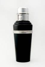 AN ENGLISH ART DECO BAKELITE AND SILVER-PLATED "MASTER INCOLOR" COCKTAIL SHAKER