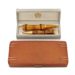 Leather cigarette case, wood cigarette holder and pencil (Portasigarette in pelle, bocchino e matita in legno)