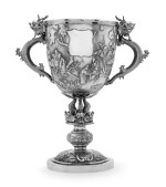 A large Chinese silver export two-handled race trophy, Luen Wo, Shangai, circa 1880 | Grand trophée de course en argent à deux anses par Luen Wo, Shangai, vers 1880