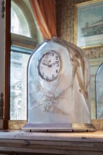 Rare "Douze Hirondelles" Cire Perdue Mantel Clock