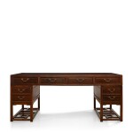 A large hardwood office desk 硬木帶屜書桌