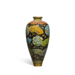 A cloisonné enamel vase in Kyoto Namikawa style | Meiji period, late 19th century