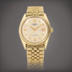 'Ovettone' Datejust, reference 4467 Montre bracelet en or jaune avec date et bracelet |  Yellow gold wristwatch with date and bracelet Vers 1947 |  Circa 1947