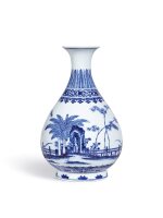 A fine and rare blue and white vase, yuhuchunping, Seal mark and period of Qianlong |  清乾隆 青花竹石芭蕉紋玉壺春瓶 《大清乾隆年製》款