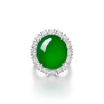 ‘Imperial Green’ Jadeite and Diamond Ring | 天然「帝王綠」翡翠 配 鑽石 戒指
