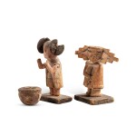 Deux poupées Kachina et un bol, Hopi, Arizona, USA | Two HopiKachina Dolls and a Bowl, Arizona, USA