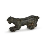 A bronze 'tiger' finial, Warring States period |  戰國 青銅虎