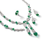 Emerald and Diamond Parure | 寶嘉斯仁 |「哥倫比亞」祖母綠 配 鑽石 項鏈, 耳墜, 手鏈 及 戒指套裝（祖母綠共重約106.18克拉)