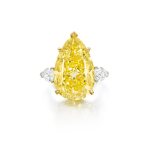 Fancy Vivid Yellow Diamond and Diamond Ring | 寳格麗 | 15.23 克拉 艷彩黃色 內部無瑕鑽石 配 鑽石 戒指