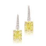 Fancy Intense Yellow Diamond and Diamond Pendent Earrings, Mount by Harry Winston | 8.14 及 8.04 克拉 濃彩黃色鑽石 配 鑽石 耳墜一對, 海瑞溫斯頓耳墜托