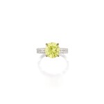 FANCY INTENSE YELLOW DIAMOND AND DIAMOND RING  3.02卡拉 圓形 濃彩黃色 VS2淨度 鑽石 配 鑽石 戒指