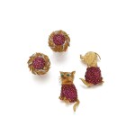 Pair of ruby and diamond cufflinks and two ruby brooches  (Paio di gemelli in diamanti e rubini e due spille con rubini)