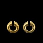 A pair of solid gold earrings Java, Indonesia, 7th - 12th century | 印尼爪哇 七至十二世紀 金耳飾一對