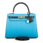 HERMÈS |  HORSESHOE STAMP (HSS) BICOLOR BLEU AZTEC AND BLACK SELLIER KELLY 28CM OF CHEVRE LEATHER WITH GOLD HARDWARE