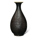 A rare black-glazed 'oil spot' vase, Jin dynasty | 金 黑釉油滴玉壺春瓶