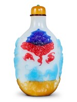 A four-colour overlay white glass 'longevity' snuff bottle Qing dynasty, 18th century | 清十八世紀 涅白地套四色料海屋添籌鼻煙壺