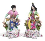  A PAIR OF PORCELAIN OTTOMAN-INSPIRED FIGURES WITH FLORAL BASKETS, PROBABLY SAMSON, FRANCE, 19TH CENTURY