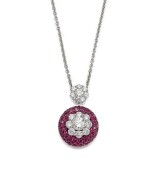 GRAFF | 'CLUSTER HALO' RUBY AND DIAMOND PENDENT NECKLACE | 格拉夫 'Cluster Halo' 紅寶石 配 鑽石 項鏈