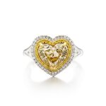 Fancy Brown-Yellow Diamond and Diamond Ring | 3.09克拉 彩棕黃色 鑽石 配 鑽石 戒指