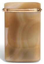 A GOLD-MOUNTED AGATE CASE, FRENCH, CIRCA 1940