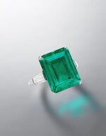 Emerald and Diamond Ring | 寶格麗 | 11.33克拉 「哥倫比亞」祖母綠 配 鑽石 戒指